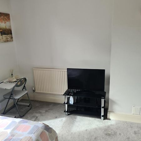 A Private & Beautiful Bedroom With Shared Bathroom In The Heart Of Bournemouth Esterno foto