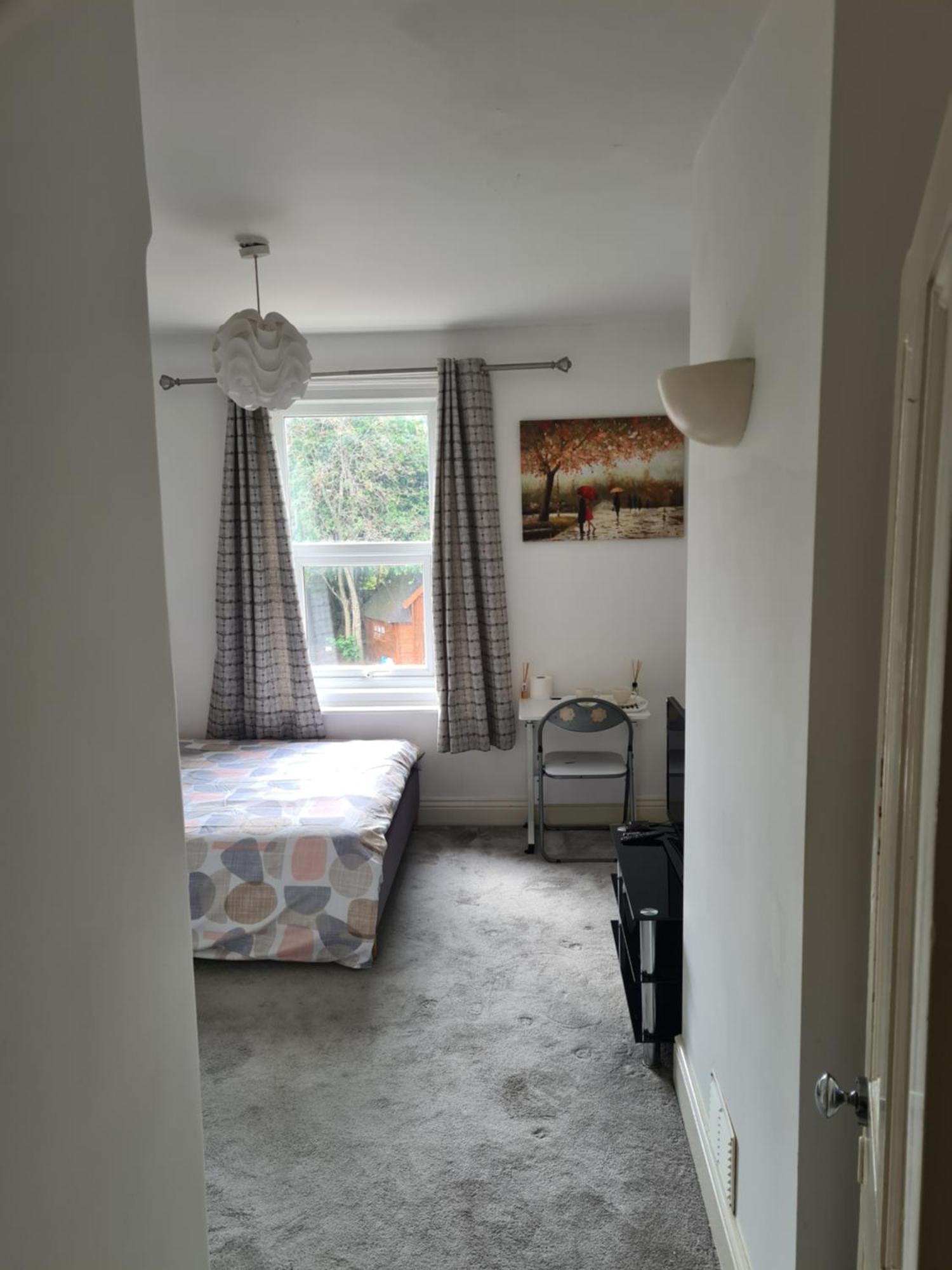 A Private & Beautiful Bedroom With Shared Bathroom In The Heart Of Bournemouth Esterno foto